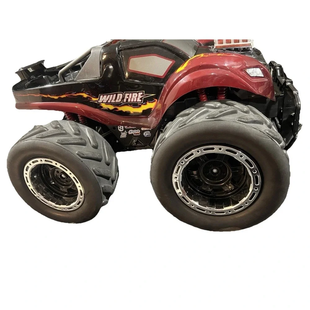 15 / Wild Fire Remote Control Monster Truck Black/Red Used